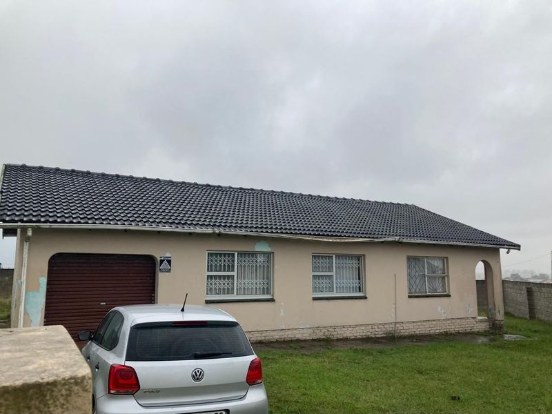 Well-Priced Property Near Government Offices – Spacious & Full of Potential - Photo 9