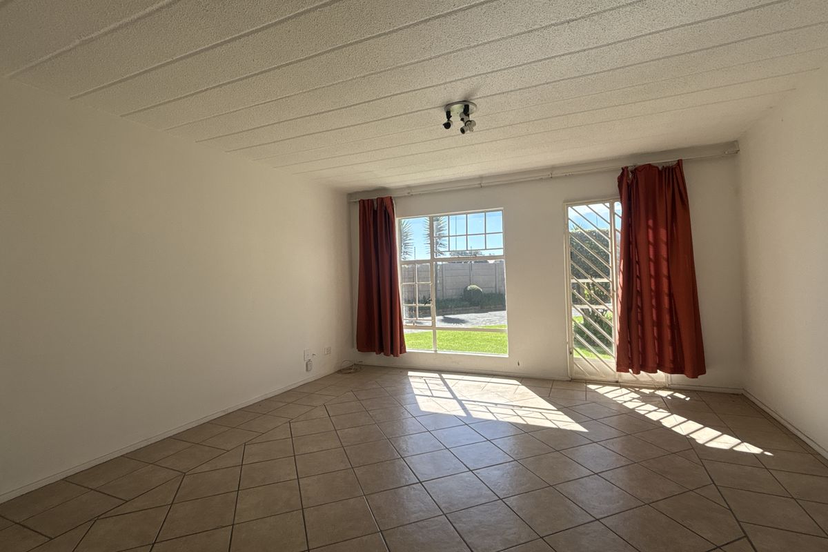 Welcome to this beautifully revamped corner unit In Boksburg - Photo 3