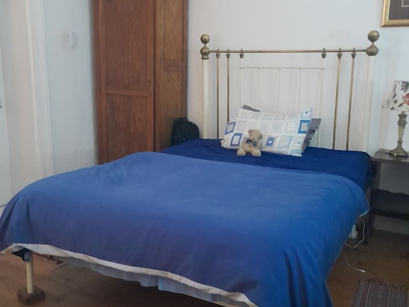 Room share in all girls digs - Photo 10