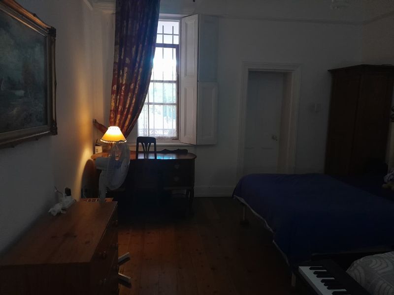 Room share in all girls digs - Photo 7