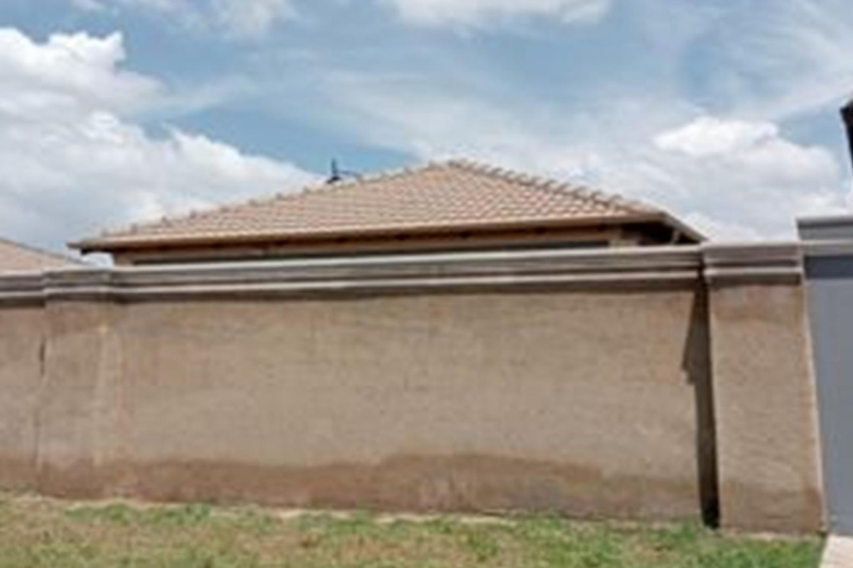 Pre-Hammer SALE– SECURE this property before auction through a normal Offer to Purchase - Photo 5