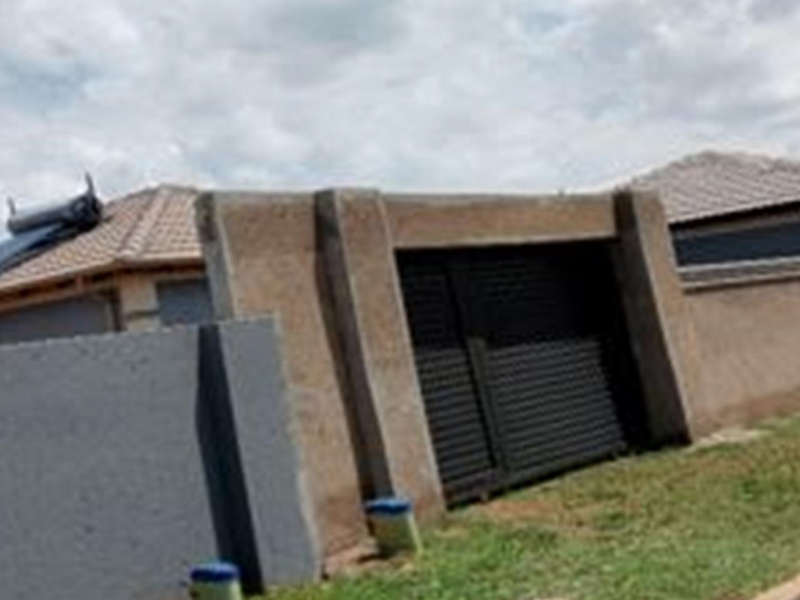 Pre-Hammer SALE– SECURE this property before auction through a normal Offer to Purchase - Photo 4