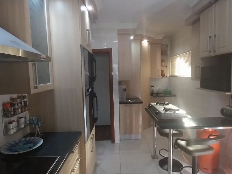 4 Bedroom family home with a seperate one bedroom flatet and swimming pool - Photo 7