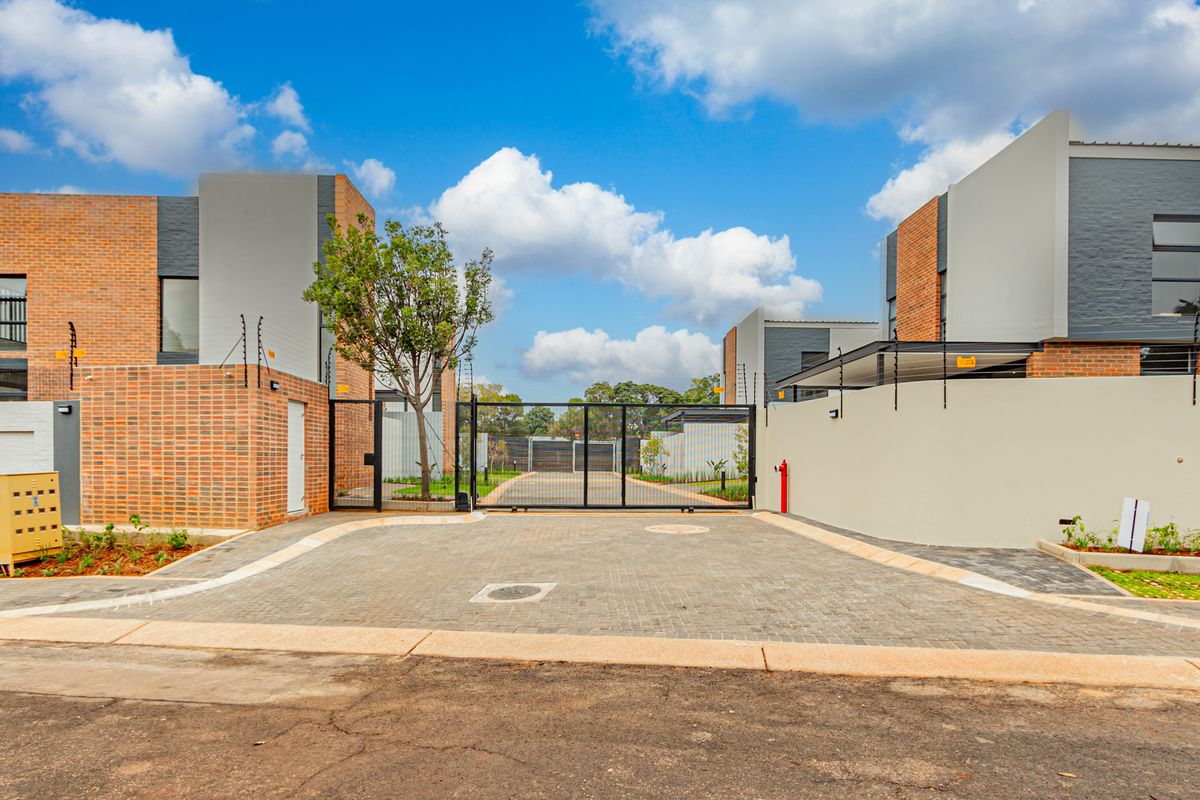 A statement in modern luxury - where space, style, and living come together - Photo 4