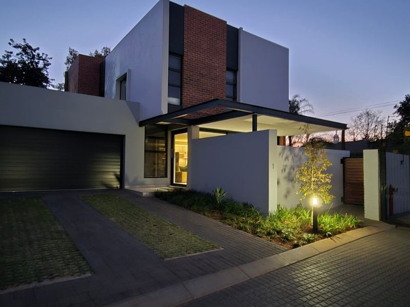 A statement in modern luxury - where space, style, and living come together - Photo 7