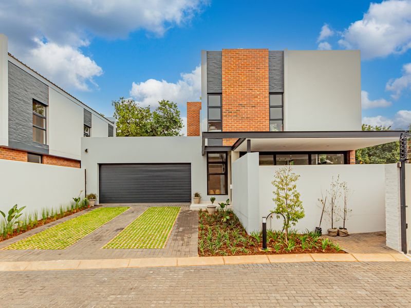 A statement in modern luxury - where space, style, and living come together - Photo 2