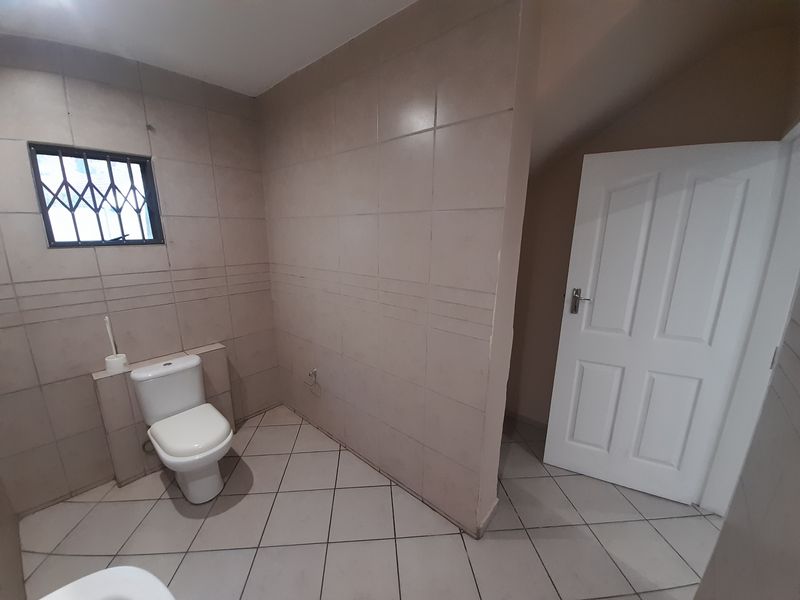 Duplex Townhouse @ R13,250 - Photo 6