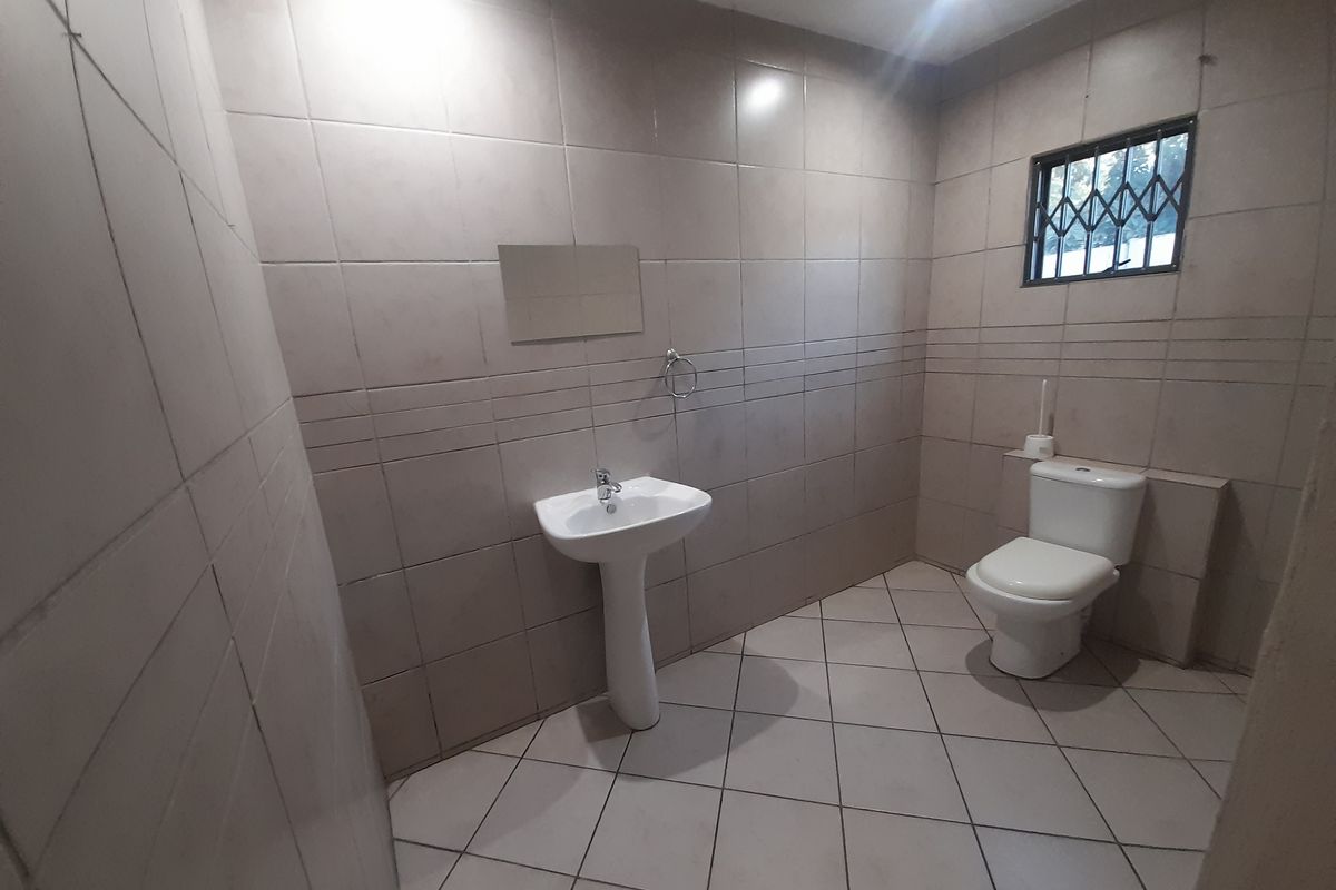 Duplex Townhouse @ R13,250 - Photo 5