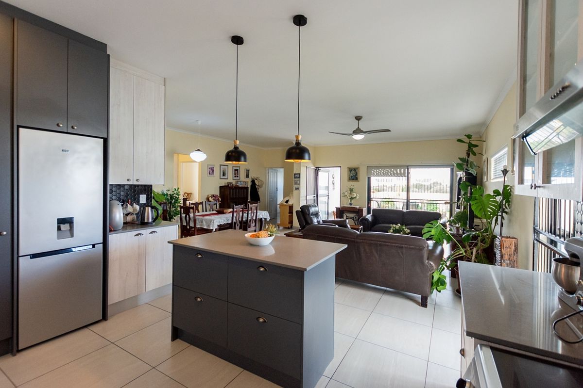 House For Sale In Velddrif - Photo 3
