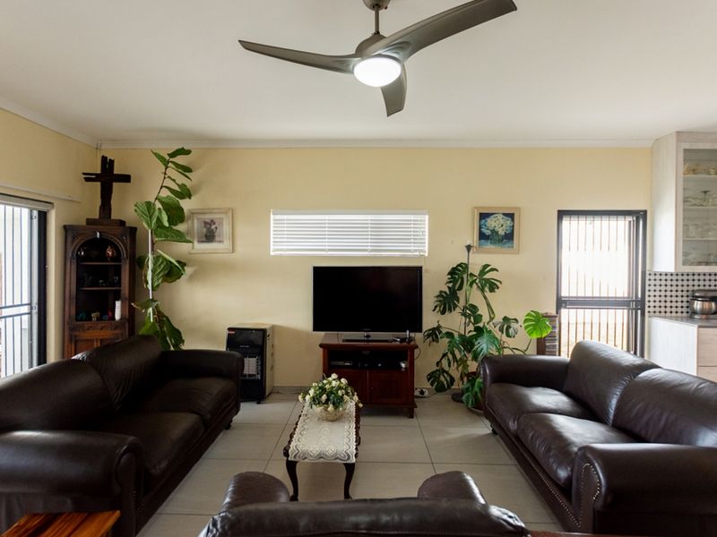 House For Sale In Velddrif - Photo 5