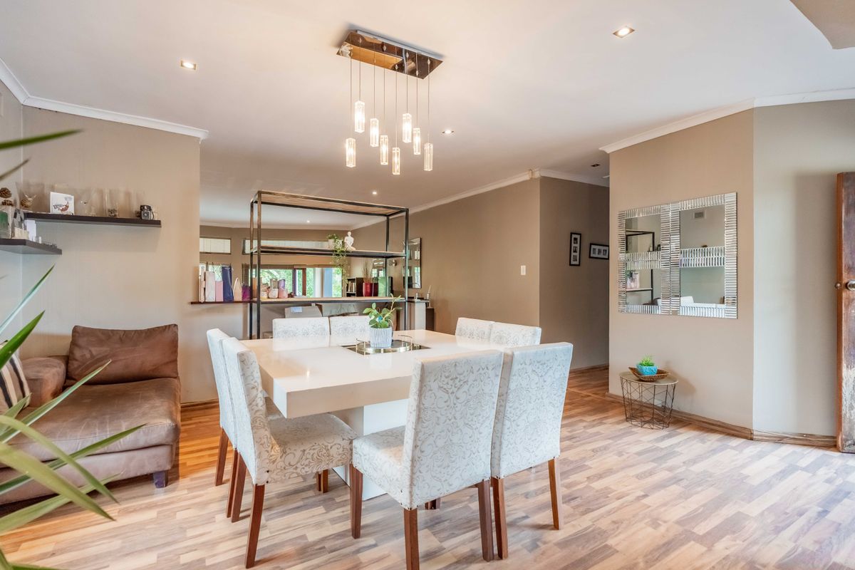 Prime Berea West Level Family Home. Dual Living Option & Development Potential! - Photo 5