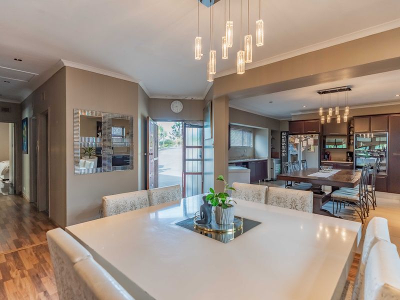Prime Berea West Level Family Home. Dual Living Option & Development Potential! - Photo 4