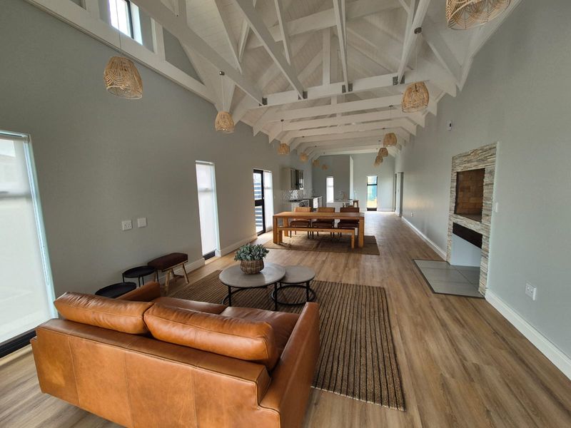 Where Luxury Meets the Fairway | Designer Living in Mount Royal Golf Estate - Photo 9