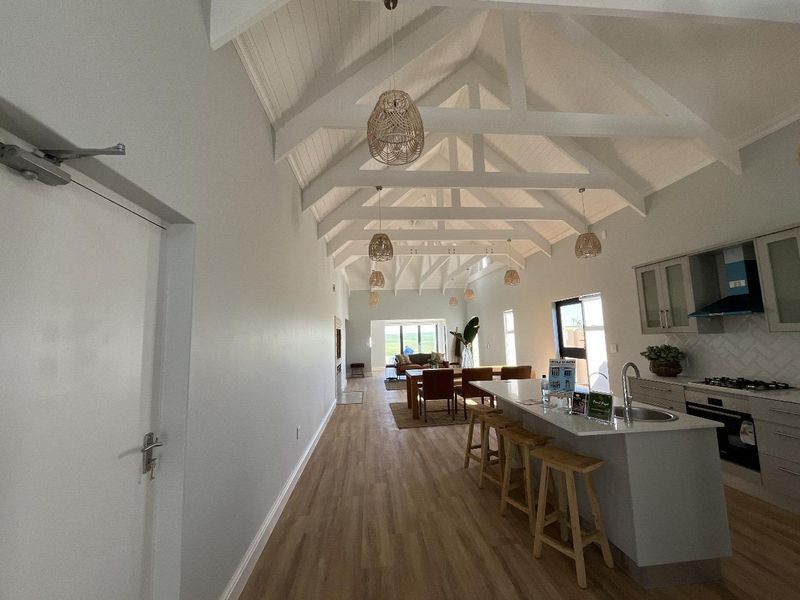 Where Luxury Meets the Fairway | Designer Living in Mount Royal Golf Estate - Photo 8
