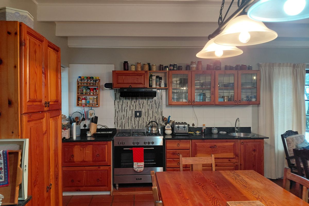 Elegant Family Home in Sought - After Stilbaai Wes - Photo 3