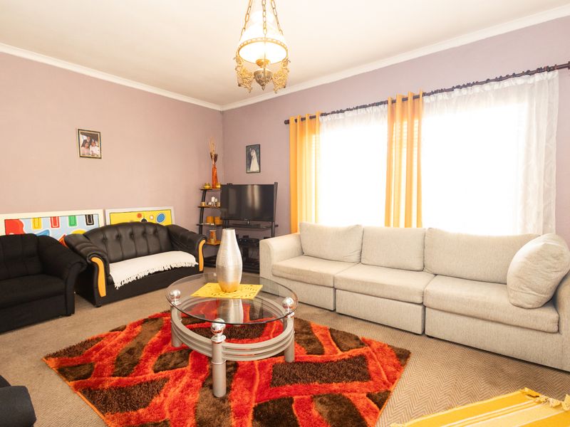 Dual living double delight!! - Photo 2