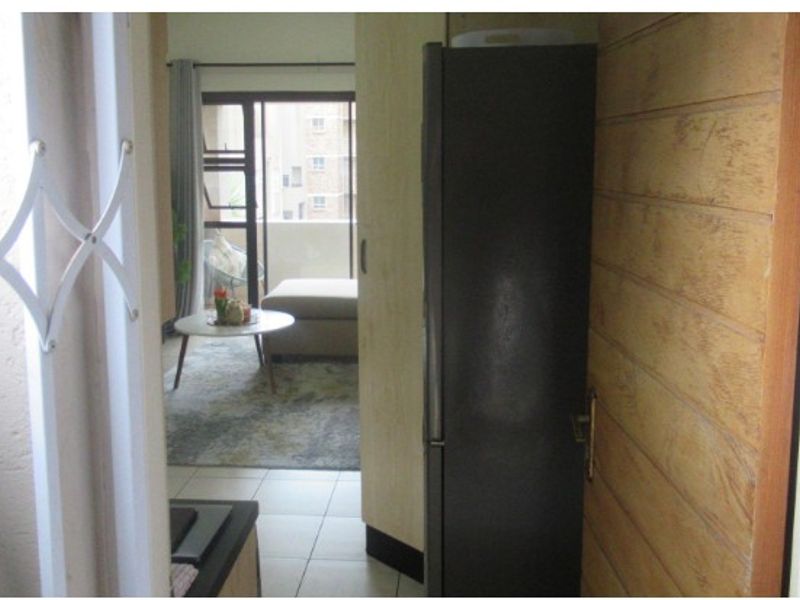 Lock-Up-and-Go 1-Bedroom Apartment with Private Balcony in Ferndale - Photo 7