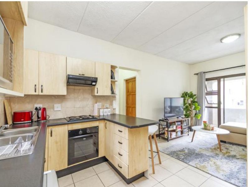 Lock-Up-and-Go 1-Bedroom Apartment with Private Balcony in Ferndale - Photo 6