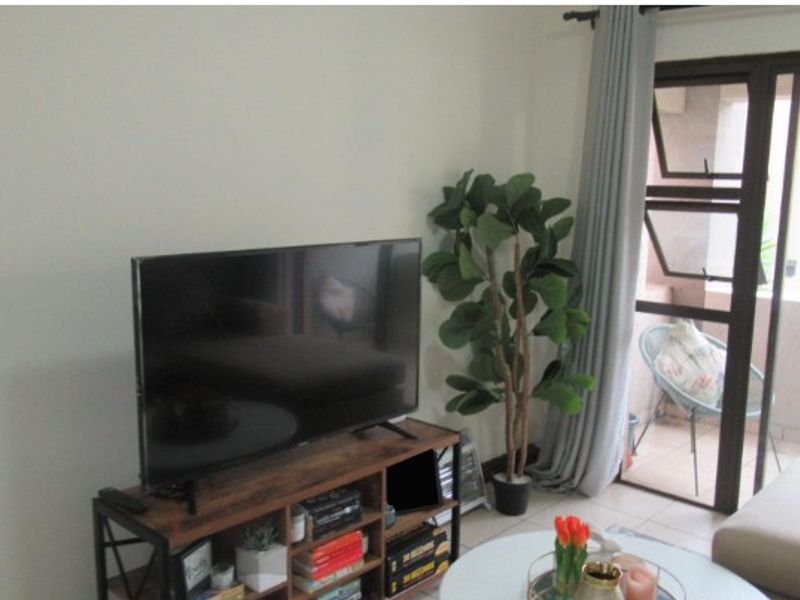Lock-Up-and-Go 1-Bedroom Apartment with Private Balcony in Ferndale - Photo 4