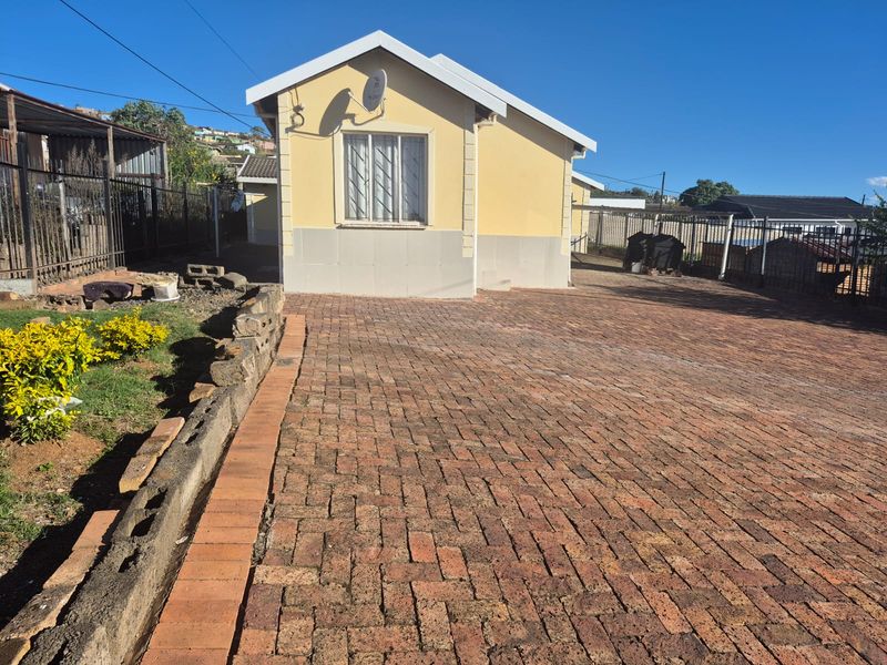Secure 3 Bedroom Family Home with Flatlet in Imbali - Photo 2