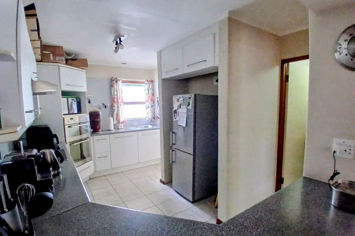 4 Bed 3 Bath House Nestled within Magaliessig - Photo 5