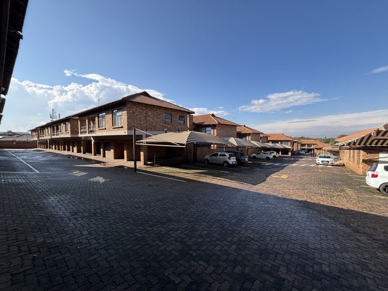 Ground Floor Gem with Private Gardens,  Patio  and Excellent Complex Amenities - Photo 1