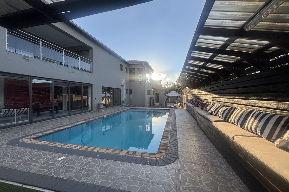 Elegantly Designed Home in Secure Estate - Photo 2