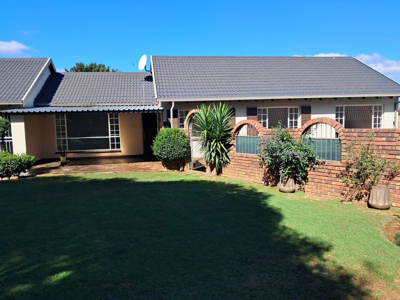 Charming Freehold 3 bedroom home in Rietvallei Park - Photo 3