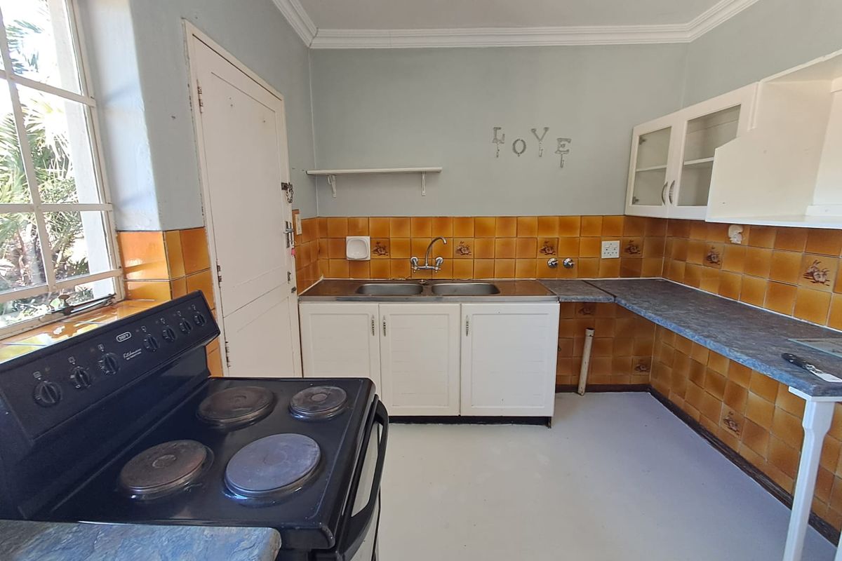 Charming Freehold 3 bedroom home in Rietvallei Park - Photo 5