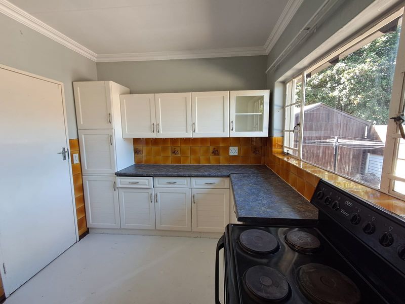 Charming Freehold 3 bedroom home in Rietvallei Park - Photo 4