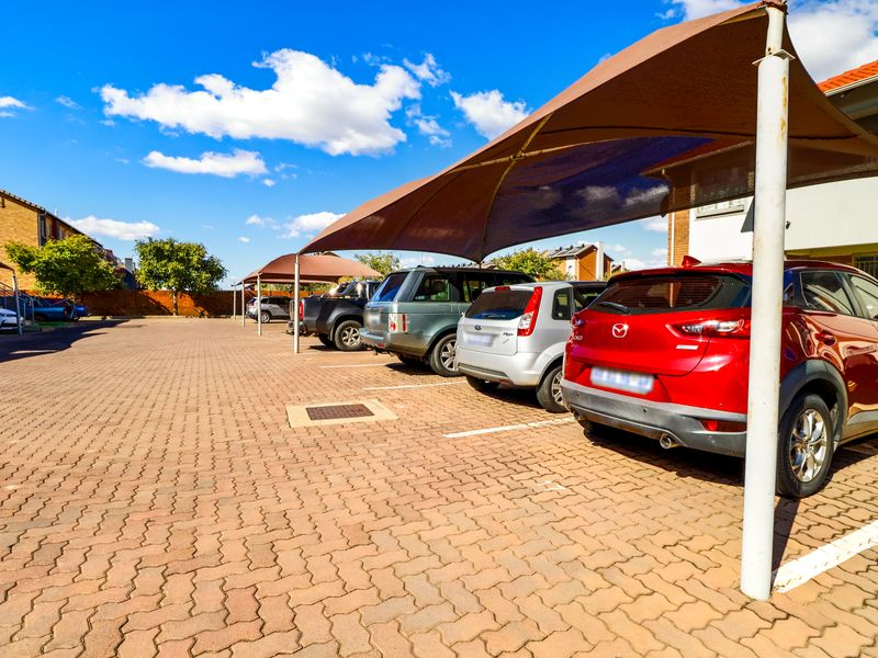 Stunning 2 bedroom ground floor apartment in Monavoni! - Photo 4