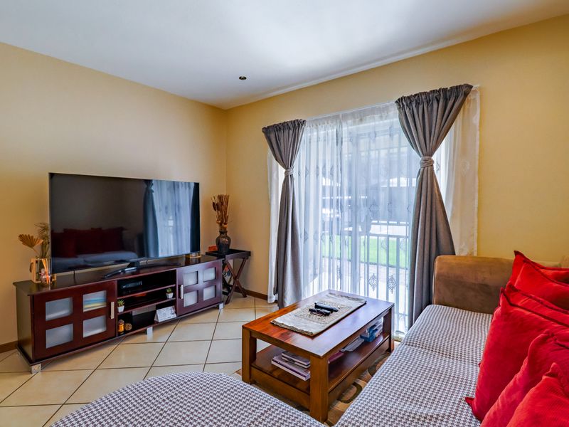 Stunning 2 bedroom ground floor apartment in Monavoni! - Photo 10