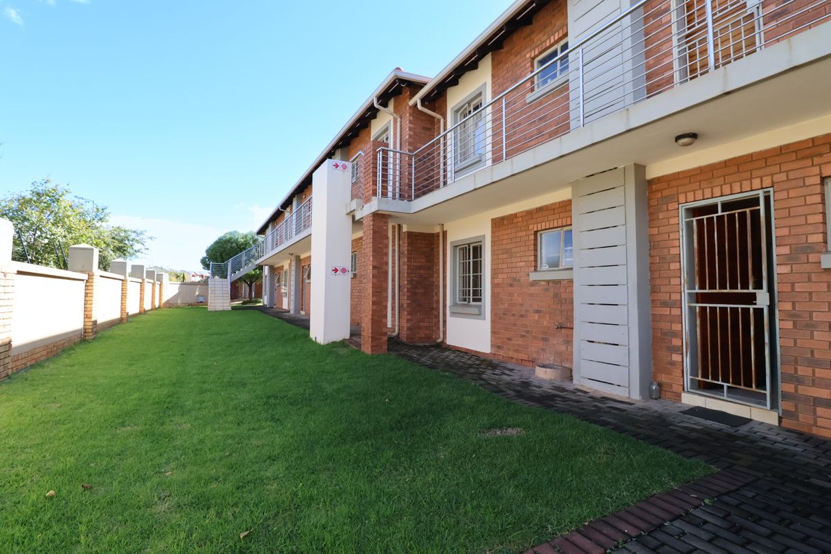 Stunning 2 bedroom ground floor apartment in Monavoni! - Photo 3