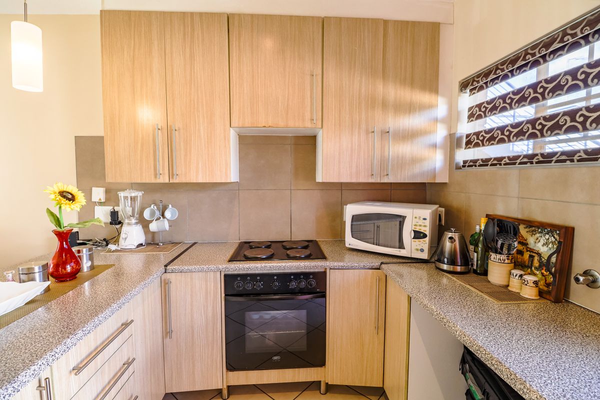Stunning 2 bedroom ground floor apartment in Monavoni! - Photo 5