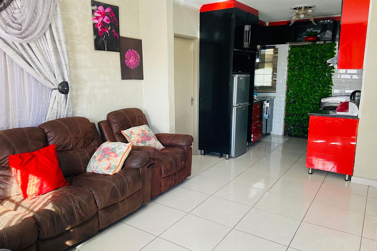 Low maintance home to Rent - Photo 5