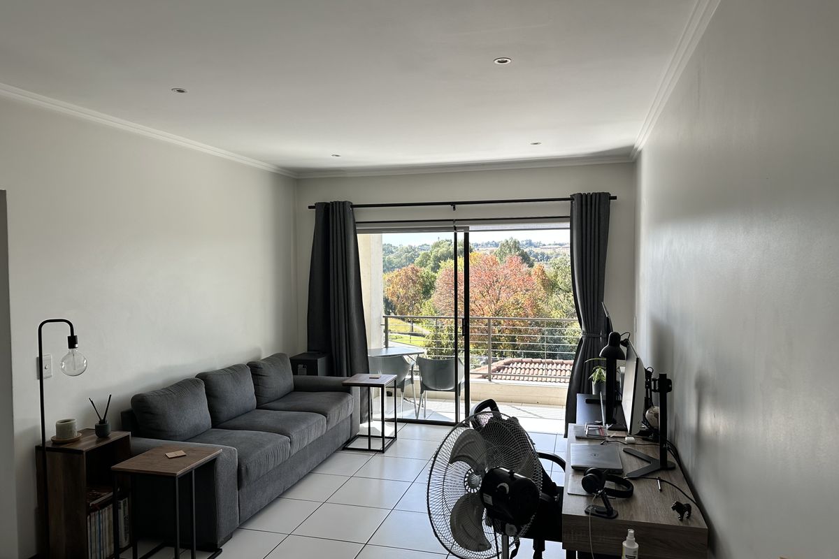 Modern 1 Bedroom Apartment In Lonehill - Photo 5