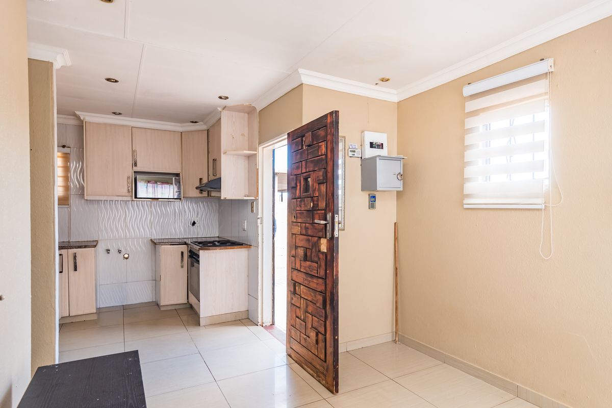 Property Investment Opportunity at Protea Glen Ext 29 Protea Glen Extension 29 - Photo 2