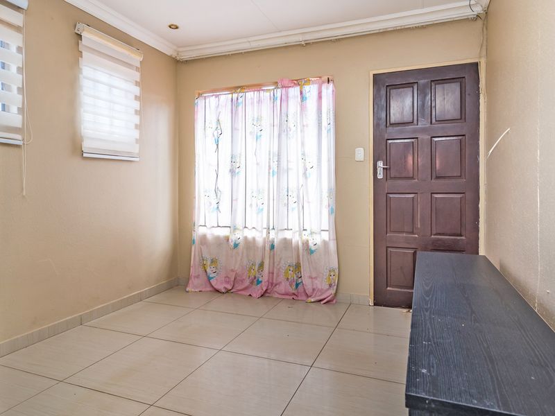 Property Investment Opportunity at Protea Glen Ext 29 Protea Glen Extension 29 - Photo 5