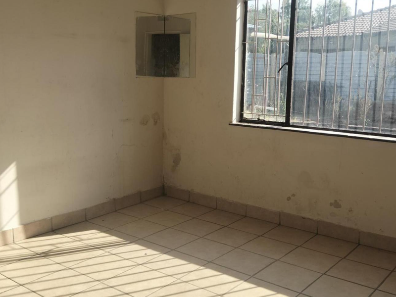 Exclusive Pre-Hammer opportunity – purchase this property before Sheriff’s Auction. - Photo 6