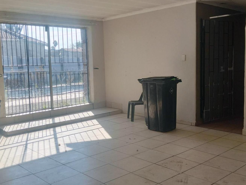 Exclusive Pre-Hammer opportunity – purchase this property before Sheriff’s Auction. - Photo 5