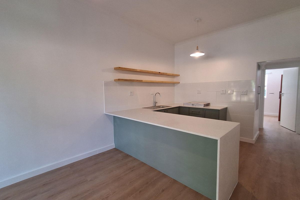 Modern Ground floor apartment with private patio - Photo 4