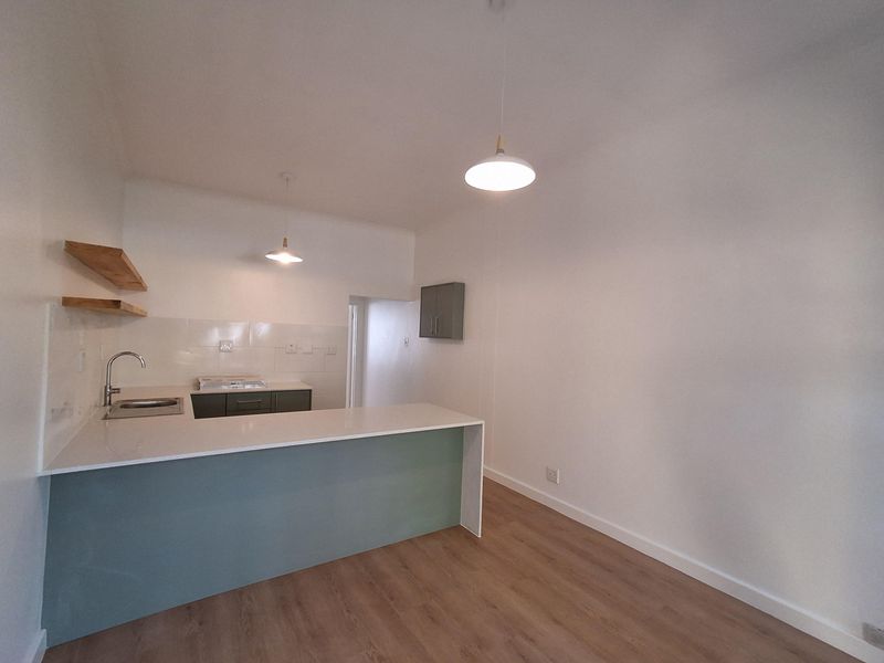Modern Ground floor apartment with private patio - Photo 6