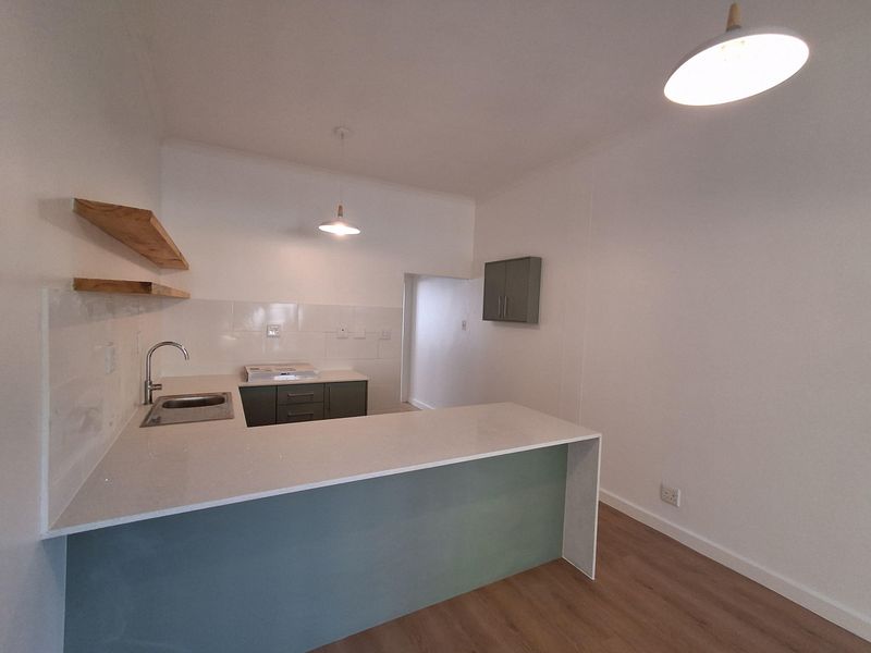 Modern Ground floor apartment with private patio - Photo 7
