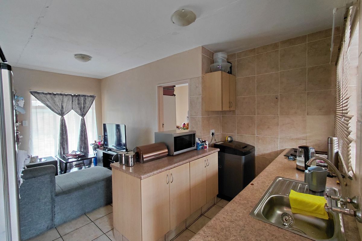 Ground Floor unit Oudorp Klerksdorp - Photo 4