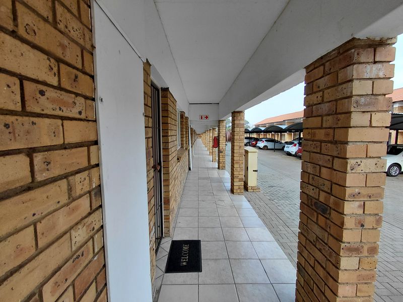 Ground Floor unit Oudorp Klerksdorp - Photo 9
