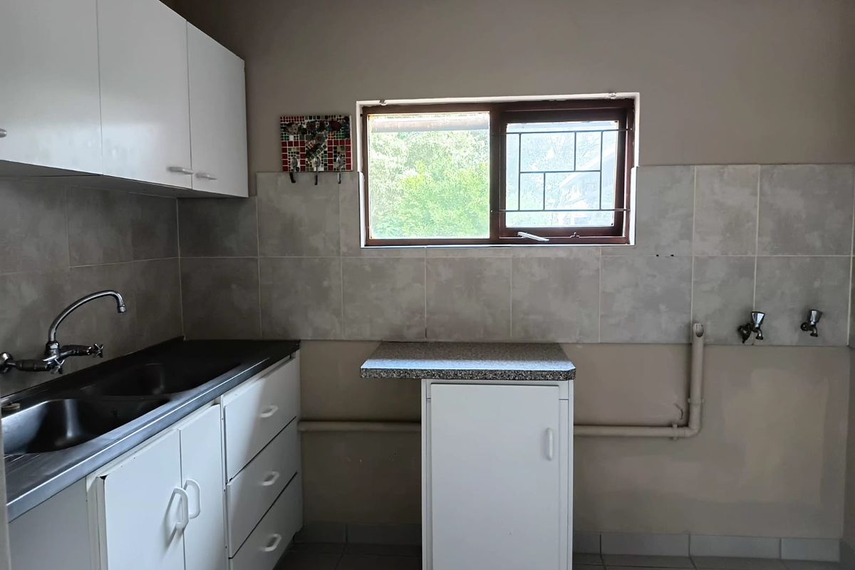 Spacious Duet to let in Denneoord, George - Photo 5