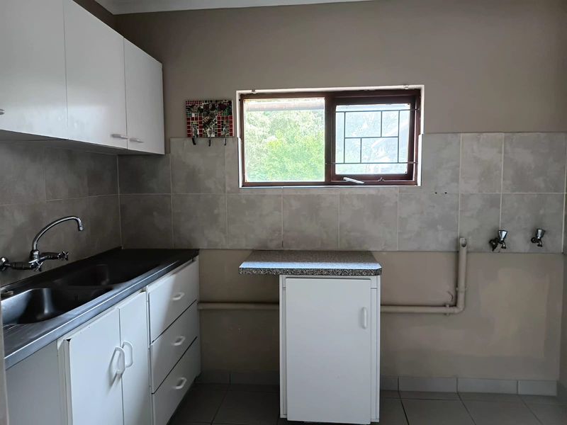Spacious Duet to let in Denneoord, George - Photo 5
