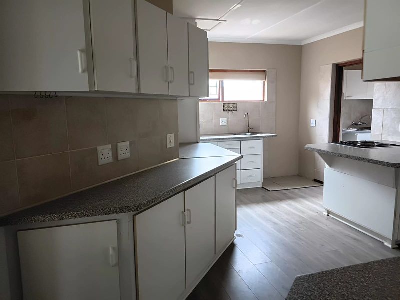 Spacious Duet to let in Denneoord, George - Photo 3