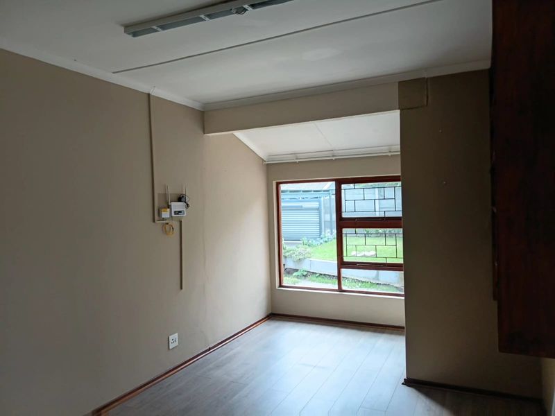 Spacious Duet to let in Denneoord, George - Photo 9