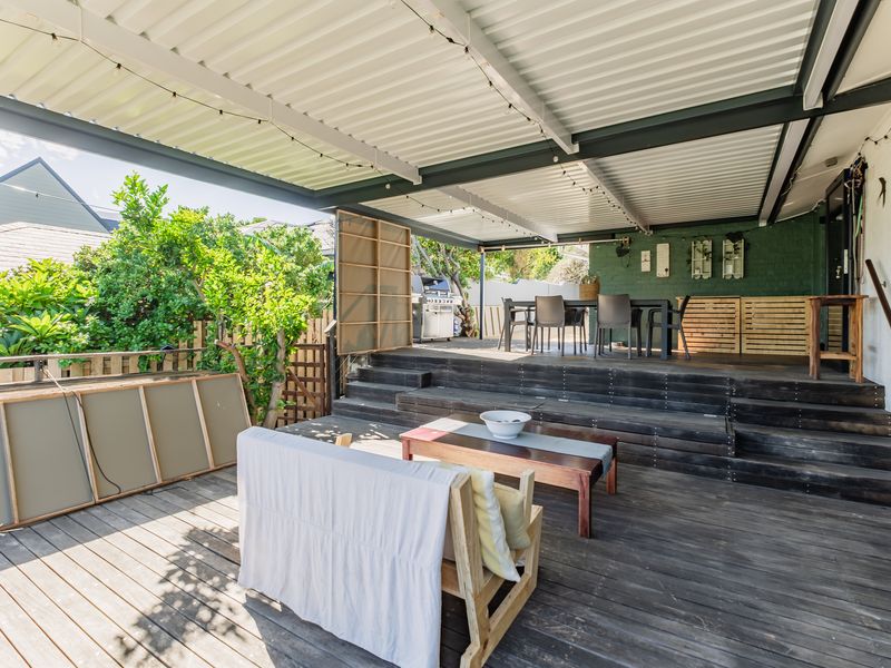 WARM AND WELCOMING  HOME WITH MOUNTAIN VIEWS AND LARGE ENTERTAINERS DECK - Photo 7